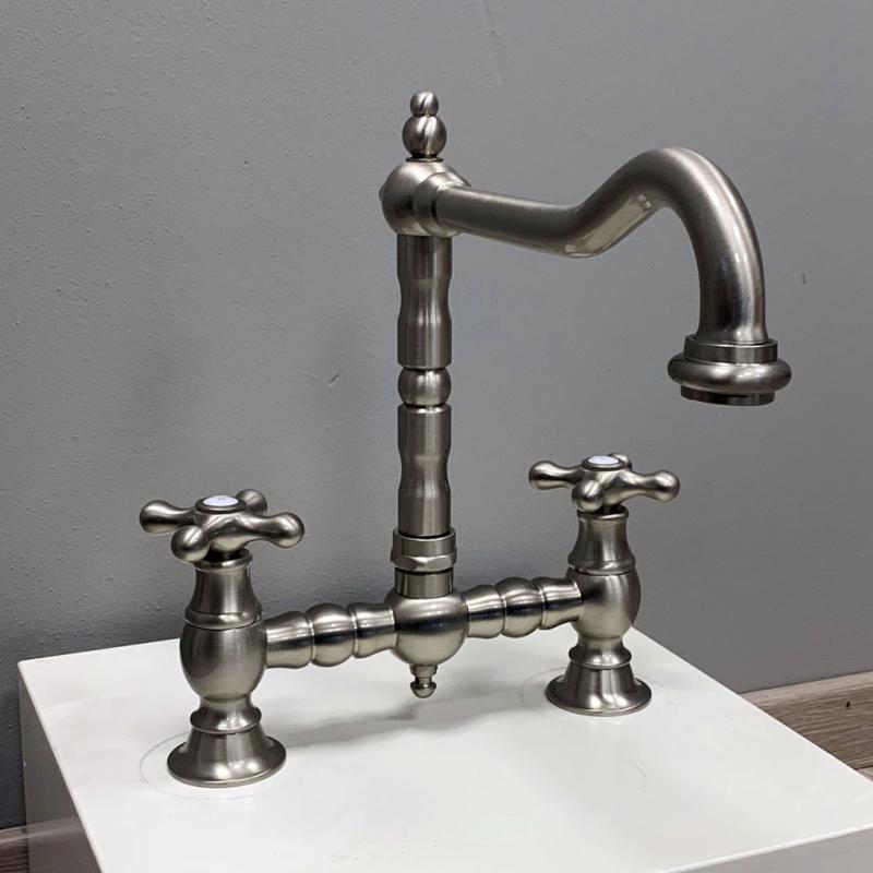 Robinet de bucătărie nostalgică cu pod din oțel inoxidabil duză unghiulară și mânere în formă de stea PBN.RVS.H.ST