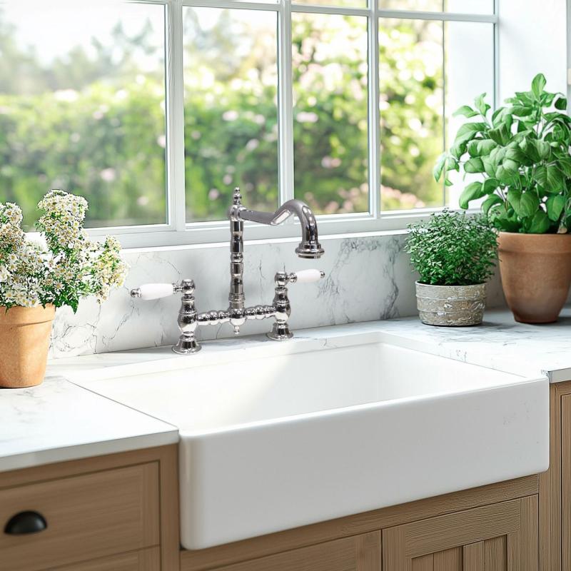 PB Robinet de bucătărie nostalgic  pod cromat cu gură înclinată și mânere albe PBN.CHR.H.WH