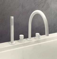 Robinetele de baie cu 4 găuri Waterevolution Flow pentru montaj pe marginea băii, alb T138BR.