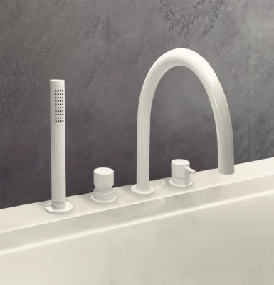 Robinetele de baie cu 4 găuri Waterevolution Flow pentru montaj pe marginea băii, alb T138BR.