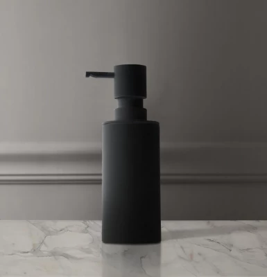 Dozatorul de săpun Waterevolution Deep, în culoarea negru mat, este autonom.
