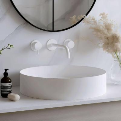 Robinetele de baie încorporate Waterevolution Flow 3 orificii, în finisaj mat alb, cu ieșire de 15 cm T1163FBR-15.