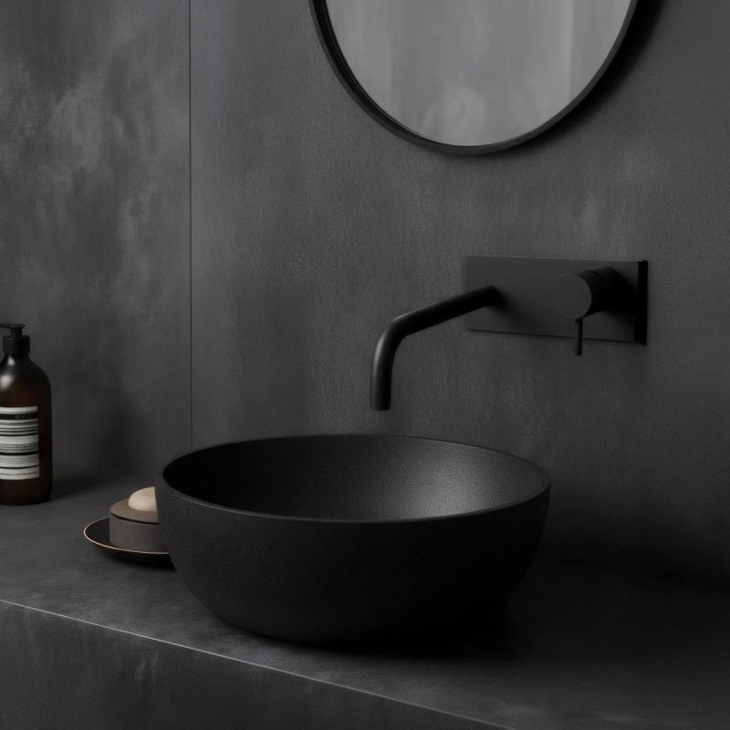 Robinetul de baie încorporat Waterevolution Flow, cu placă de acoperire, finisaj negru mat, și duză de 21cm, T1161BPR-21.