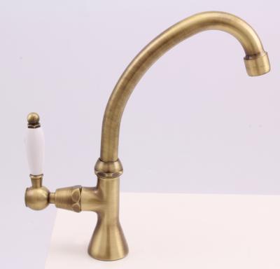 Robinetele clasice PB cu maner alb, apă rece, cu jet înalt, bronz, cod 1208853682.