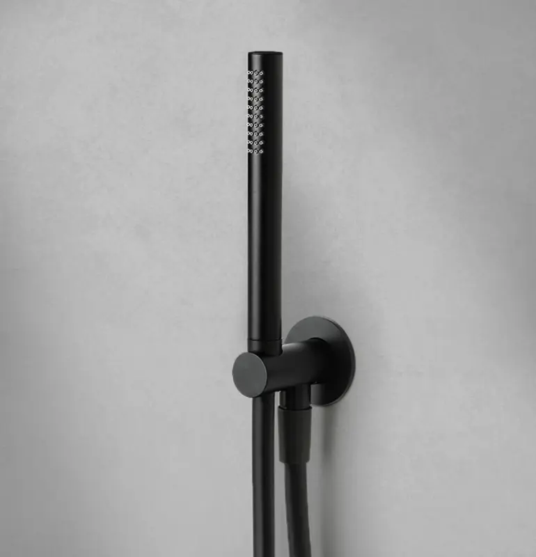 Set complet de accesorii pentru baie Waterrevolution Flow cu racord de perete din alamă periată T1621LE