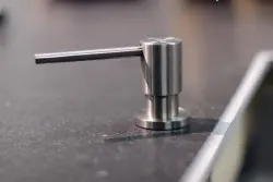 Dozator de săpun incorporat în inox Lorreine Dender, complet din oțel inoxidabil, negru mat 1208920476.