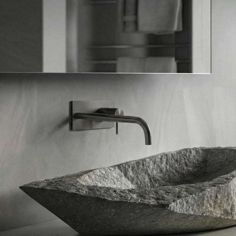 Robinetele de baie incorporabile Waterevolution Flow cu placă de acoperire PVD Gun Metal și duză de 25 cm T1161GME-25.