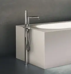 Robinetele de baie autonome Waterevolution Flow cu duș manual, de culoare gun metal T133GME.