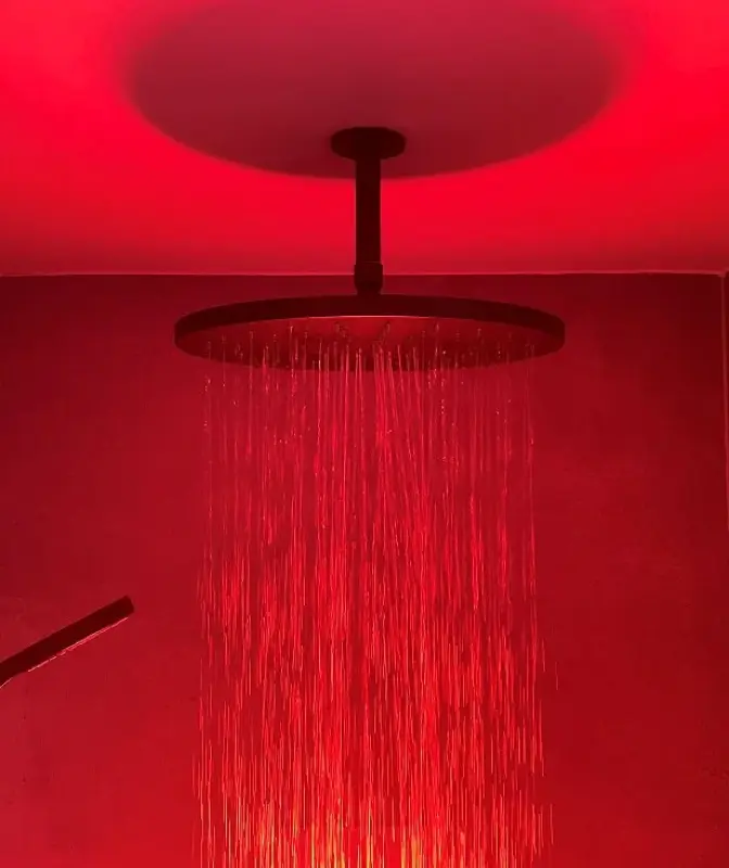 Cap de duș eco Air de la SB Rubinetterie, cu economie de apă, cu un diametru de 30 cm, din metal mat negru, cod de produs 1208946745.