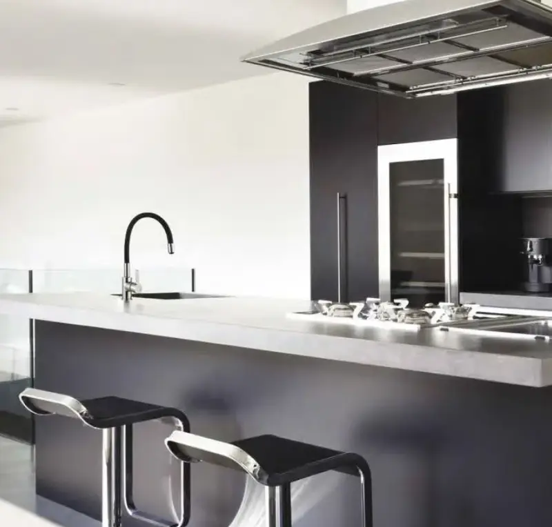 DEMM Robinet de bucătărie cu duză pivotantă crom/negru 1208947023