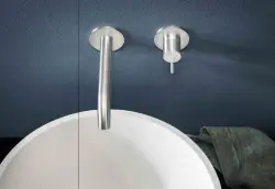 Robinetele de baie încorporate SB Round 316, din oțel inoxidabil, cu o lungime de 162 mm.