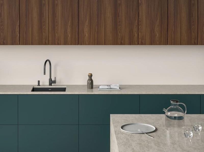 Franke Robinet de bucătărie Eos Neo cu duză și pulverizator extractibil negru periat 115.0613.671