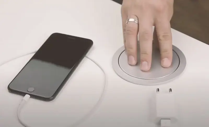 Priza de bucătărie argintie Indux Push cu șasea îngropabilă și trei prize și două porturi USB 1208957411.