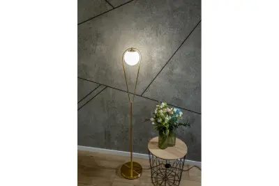Decorațiunea lămpii de podea Ciklop din alamă cu aspect de aur și cu un efect de picurare 9737.