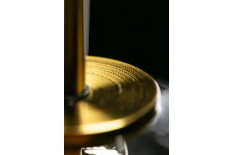 Lustră suspendată cu globuri de sticlă în formă de bulă, model Giglas 8013.