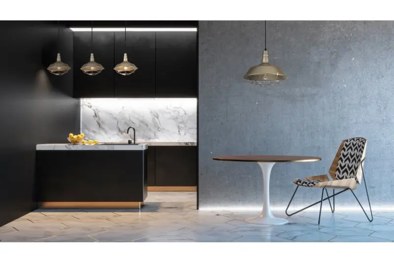 Lustra Decor Solen are o formă industrială cu rețea aurie, având un diametru de 36,5 cm, cod 3703.