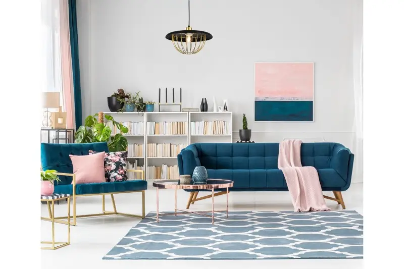 Decorațiuni Lustră modernă Tulip cu margini metalice negre și cu un închizător din sârmă aurie 3444.