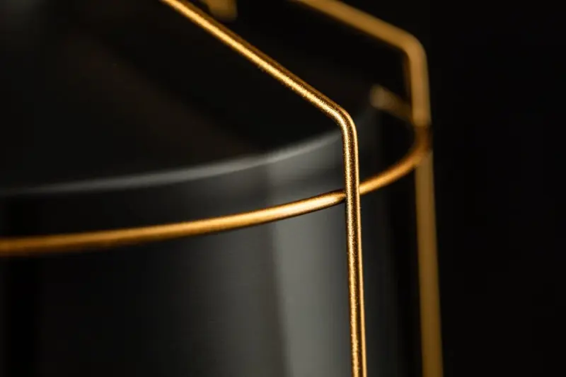 Lustra Goa neagră cu cadru decorativ auriu 3512