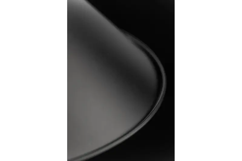 Decorațiunea Mani, lustra de metal negru și aurit cu diametrul de 30 cm, codul 4076.