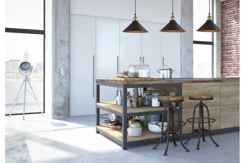 Decorațiunea Mani, lustra de metal negru și aurit cu diametrul de 30 cm, codul 4076.