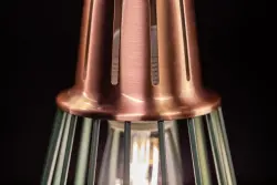 Decorul Kaliope este un candelabru modern cu fir verde, având un diametru de 18 cm, cod 8044.