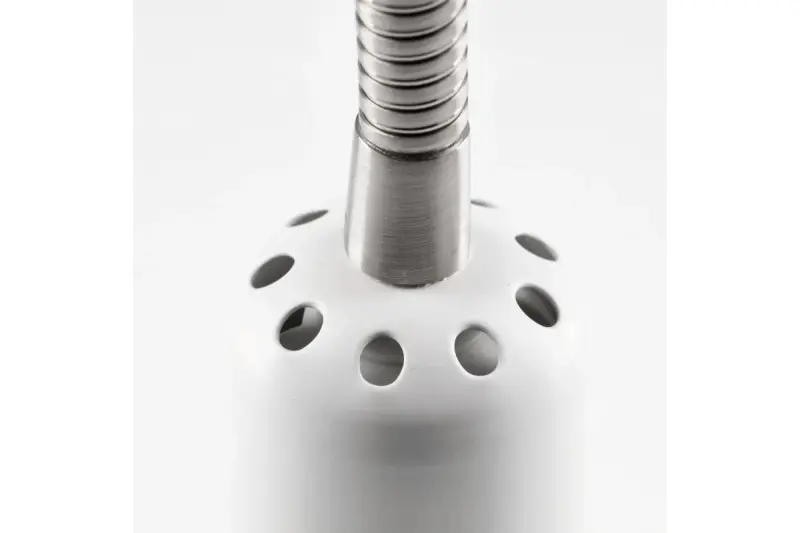 Lampă de perete Decor Etore albă cu braț metalic, diametru de 11 cm, anul 1952.