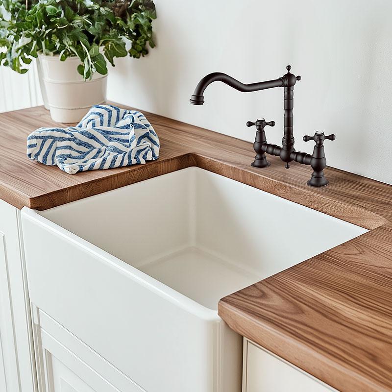 AquaTrimo Windsor robinet de bucătărie cu pod nostalgic  2 orificii și duză unghiulară negru 21WS7653SW