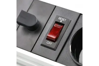 Indux Lift încastrabilă în blatul de lucru, cu împământare perimetrală albă, priză de bucătărie cu iluminare, 2 x USB și încărcare wireless 1208957838.