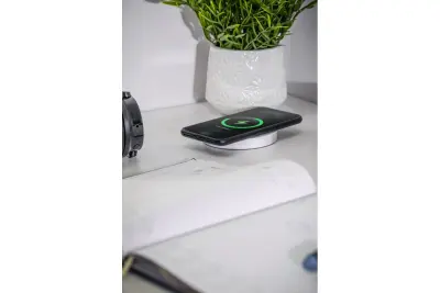 Indux Lift încastrabilă în blatul de lucru, cu împământare perimetrală albă, priză de bucătărie cu iluminare, 2 x USB și încărcare wireless 1208957838.