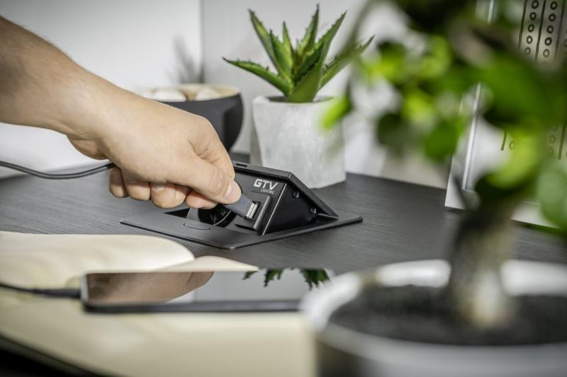 Priza retractabilă AVARO 1208958672