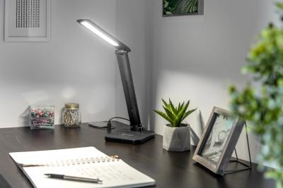 Decor Lampă de birou cu LED IZUKA 6W 400lm AC220-240V 50/60Hz încărcător inductiv CCT negru. 1208962497