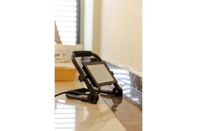 NELI Proiector portabil, LED, 50W, 4500lm, 6400K, AC220-240V, IP65, cablu de 1,5m