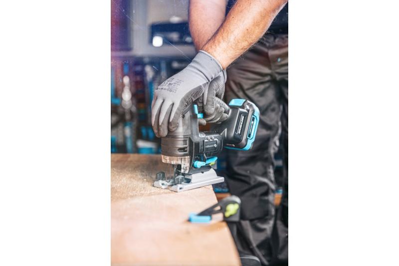 Fierăstrău pendular cu acumulator HÖGERT, 18V, mâner anti-vibrații - fără acumulator.