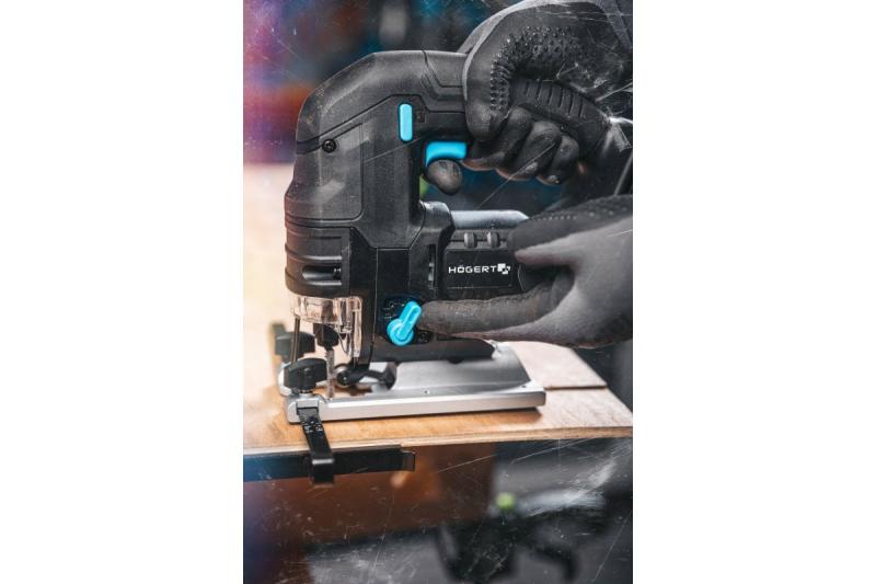 Fierăstrău pendular cu acumulator HÖGERT, 18V, mâner anti-vibrații - fără acumulator.