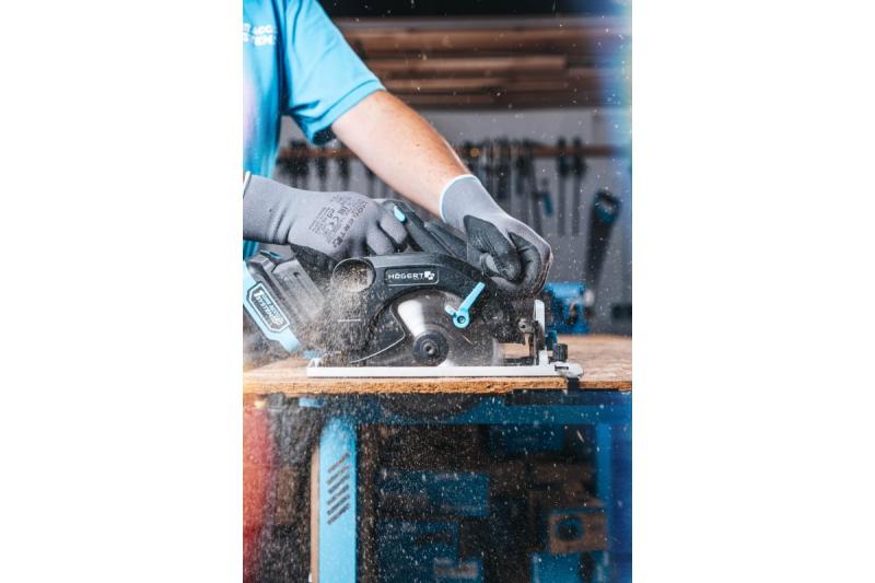Fierăstrău circular cu acumulator HÖGERT, 18V, fără acumulator, cu racord pentru aspirator.
