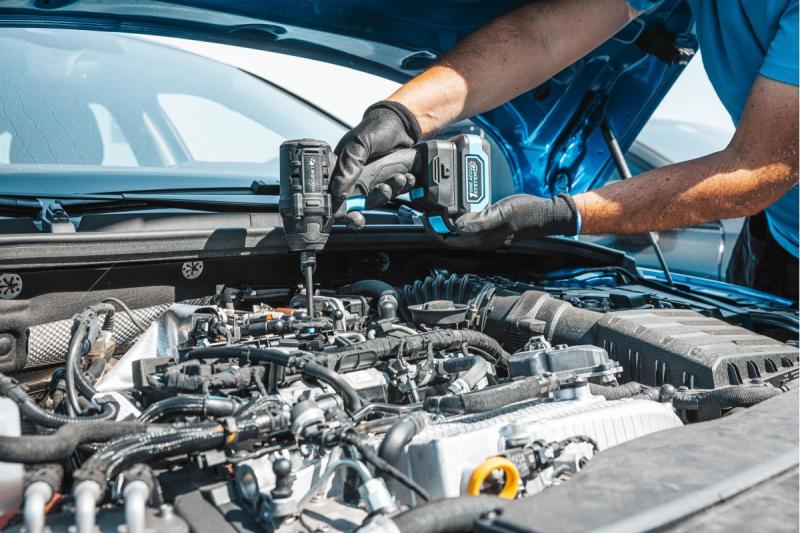 HÖGERT Fier de călcat fără perii cu acumulator de 18V, set cu acumulator, încărcător și accesorii