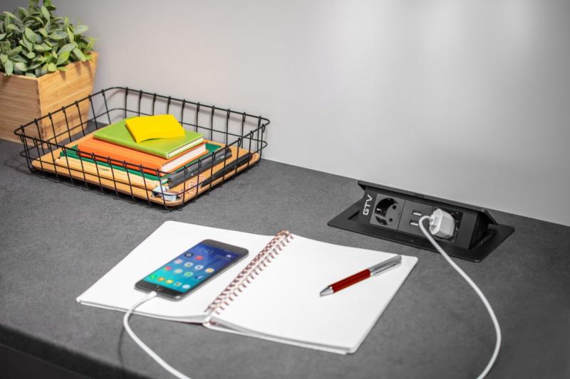 Cablu prelungitor pentru birou SOFT 2x priză schuko, USB 2.1A, cablu de alimentare cu ștecher, negru