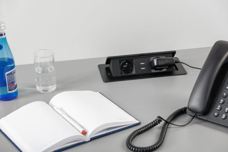 Cablu prelungitor pentru birou SOFT 2 prize cu împământare, USB 2.1A, cablu de alimentare cu ștecher, negru