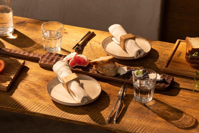 Dunele Woodsea Nuc - Tavă de servire din nuc de 70x10cm 1208971549