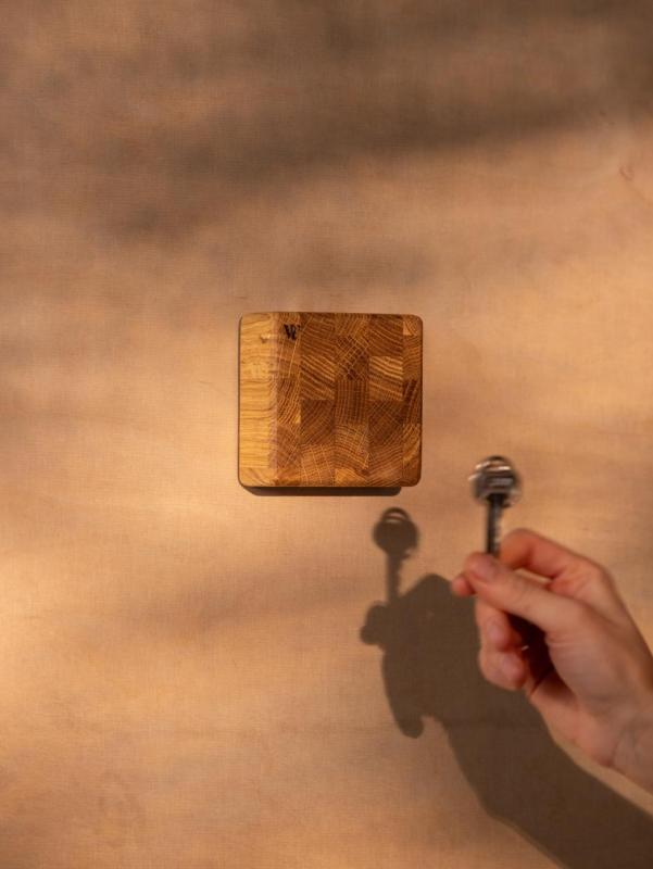 Woodsea End Grain Oak - Suport de chei din stejar 9x9 cm 1208971600