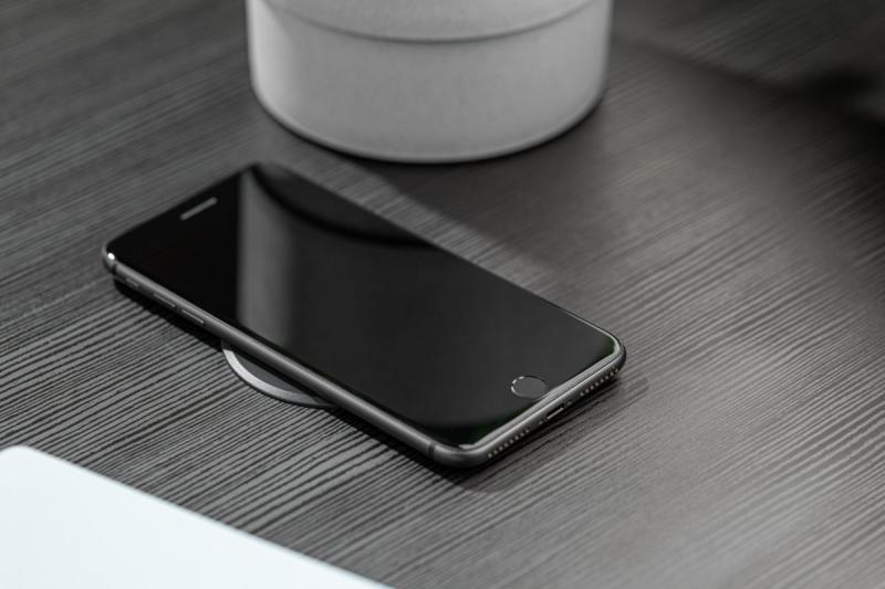 Dispozitiv de încărcare wireless cu încărcare rapidă, încastrat, negru